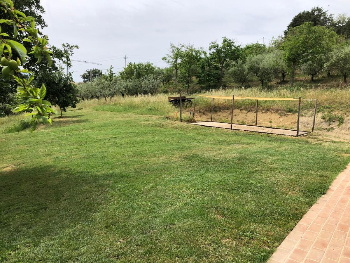 Agriturismo Sant'Angelo Holiday Farm Gualdo Cattaneo المظهر الخارجي الصورة