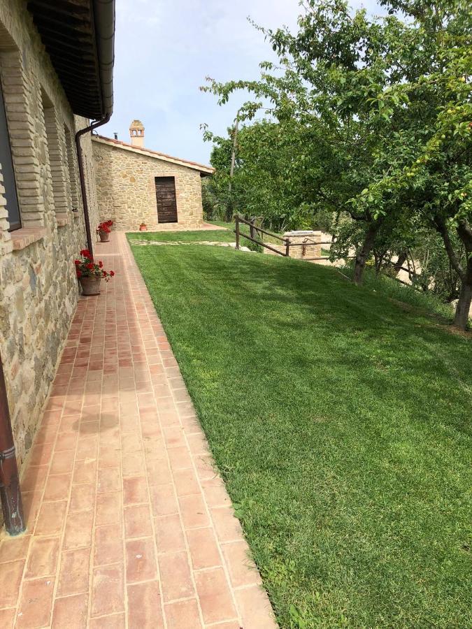 Agriturismo Sant'Angelo Holiday Farm Gualdo Cattaneo المظهر الخارجي الصورة